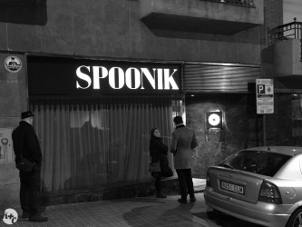 Exterior of Spoonik waiting for doors to open (Spoonik)
